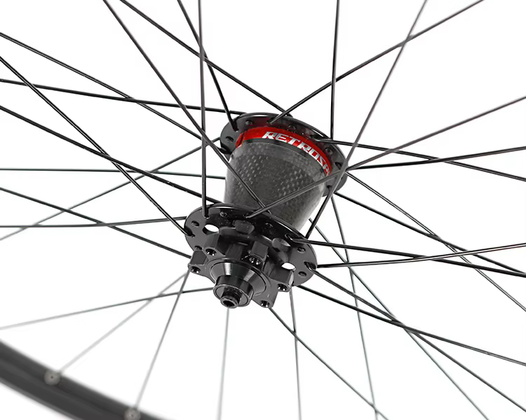 Paire de roues VTT aluminium RS-M402-CB avec moyeux carbone – vue 3